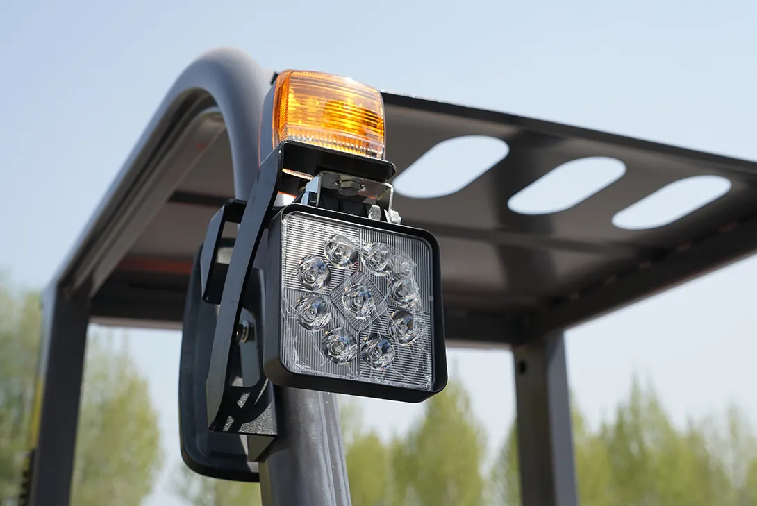Rear LED light and warning beacon on forklift roof