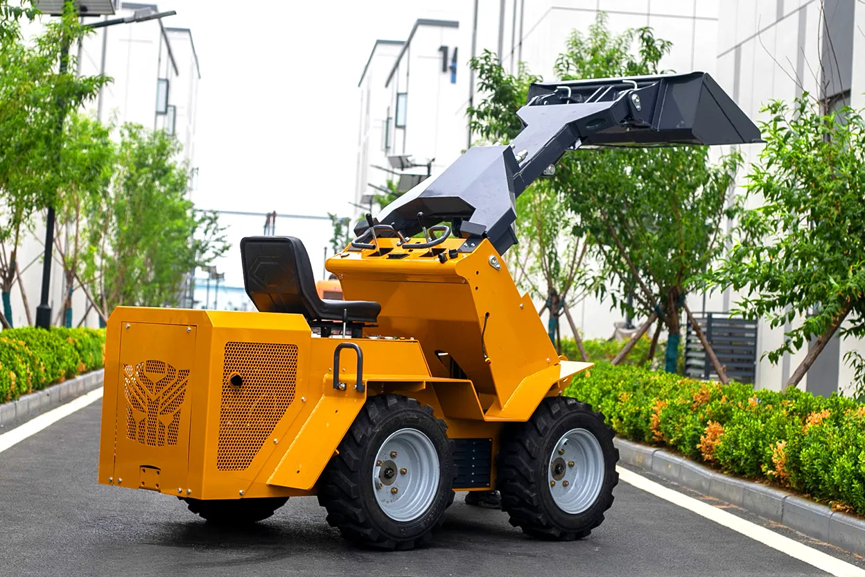 S490 滑移装载机铲斗升起后的后视图