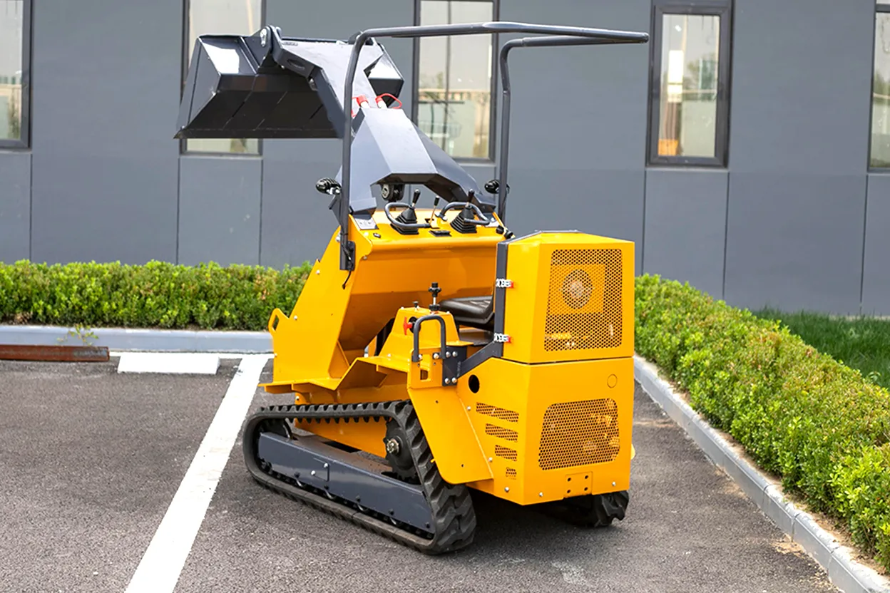 T390 滑移装载机铲斗升起时的侧视图