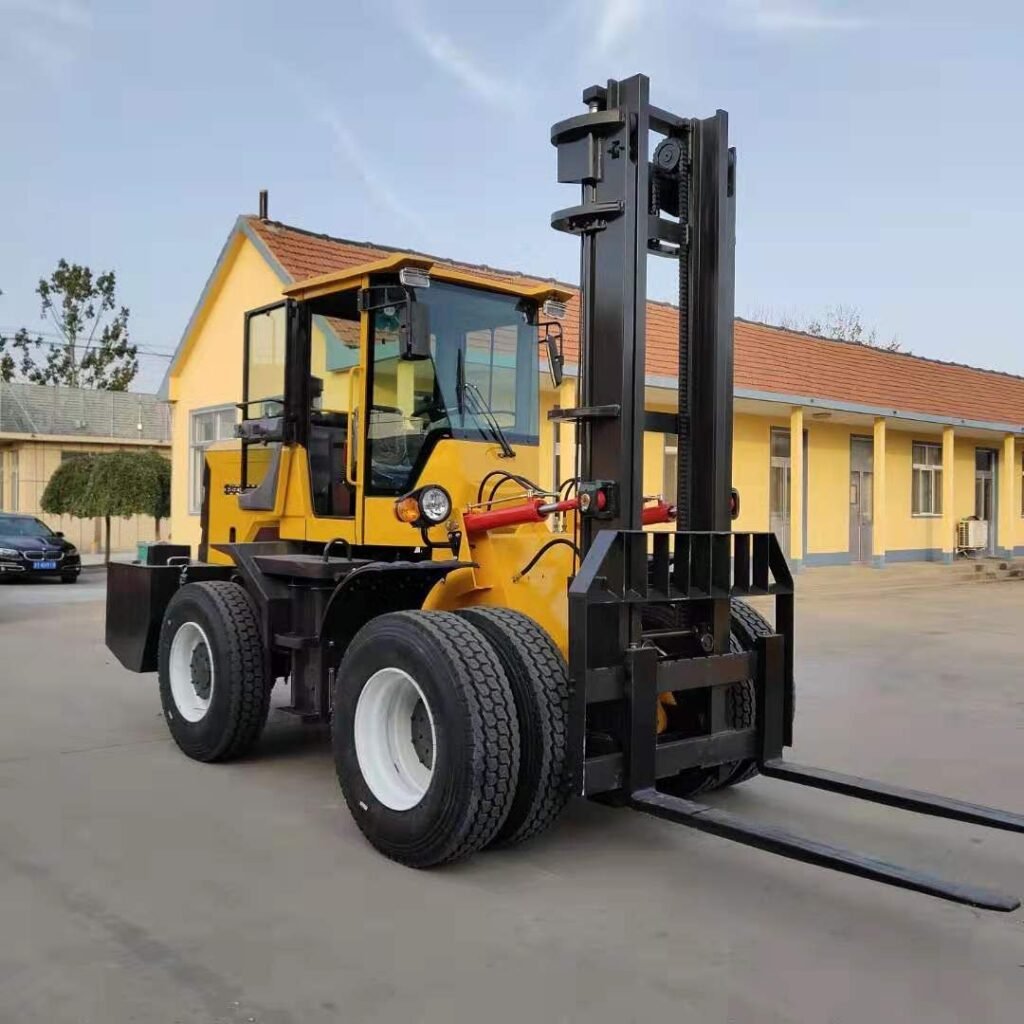 ラフテレイン・フォークリフト