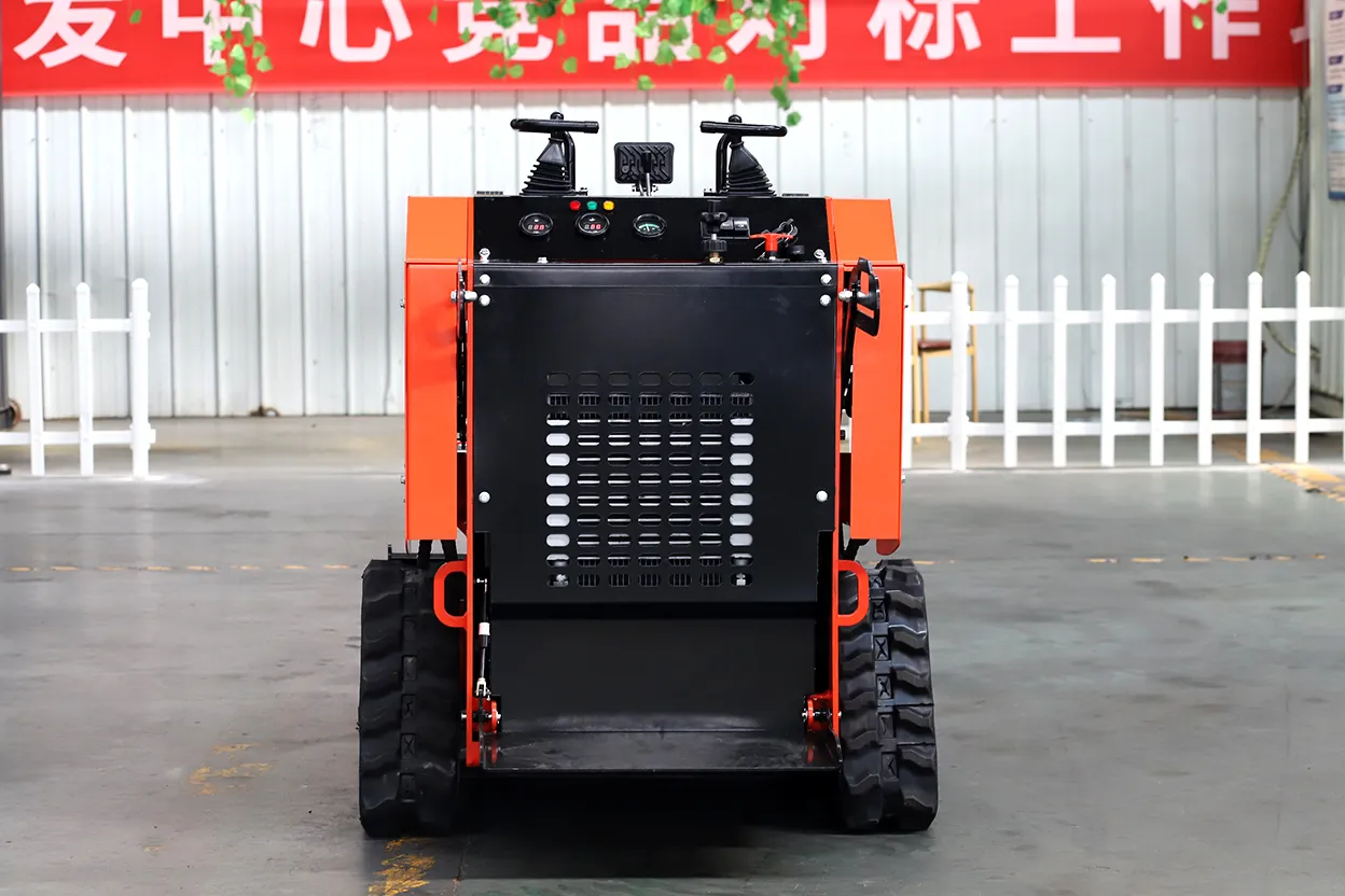 带通风栅的 T480 滑移装载机后视图
