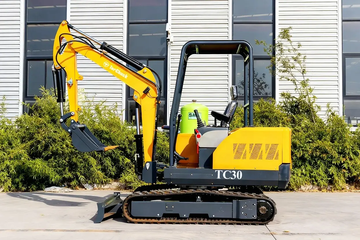 TC30 excavator front-left view with yellow counterweight and bucket